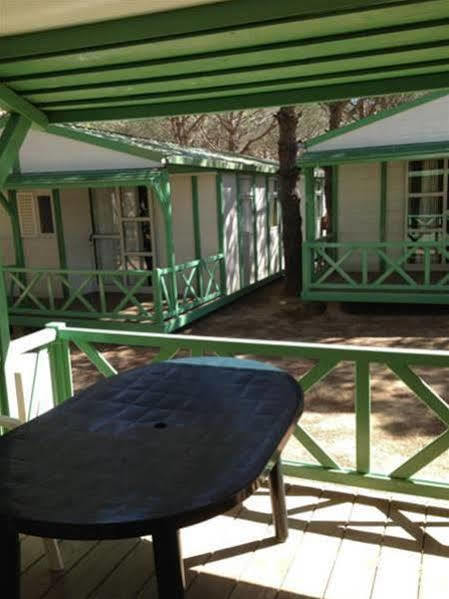 Camping Neptuno Hotel ปัลส์ ภายนอก รูปภาพ